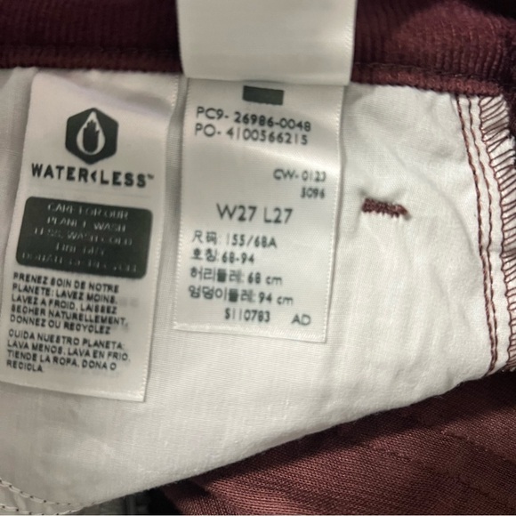 Levi’s Women’s NWT High Waisted Mom Corduroy Jeans Decadent Chocolate Size 27x27 - Picture 10 of 10